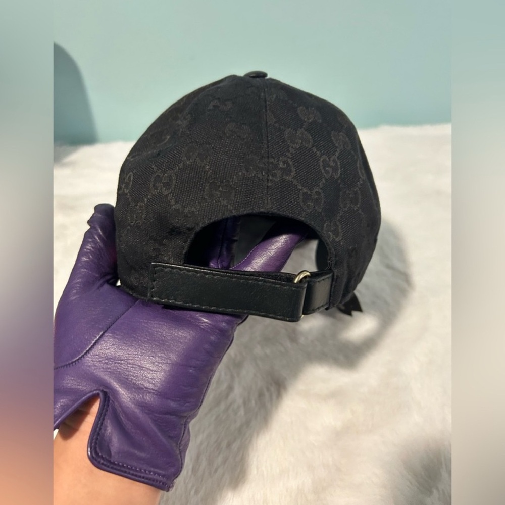 Gucci Black Monogram Cap with Red and Green Accents - Picture 4 of 10